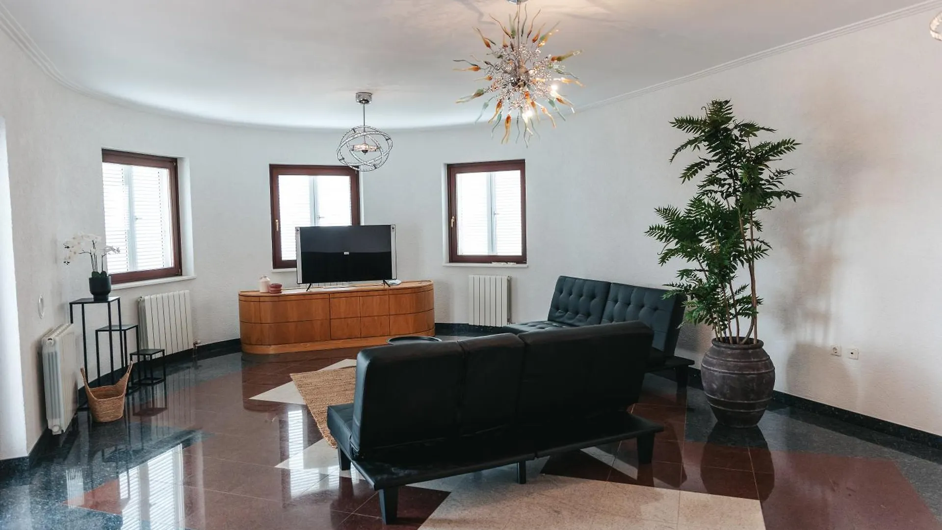 Villa Calista Icici 0*,